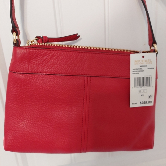 Michael Kors Warren Me Crimson Messenger - Picture 4 of 6